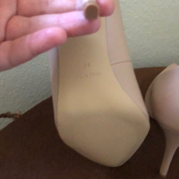 Beigeish pink 9west heels - Picture 3 of 5